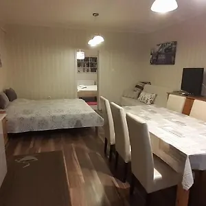  Apartament Oazis Apartmanhaz Węgry