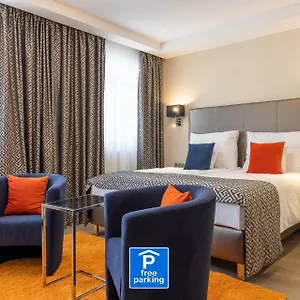 Silver Crown & Residence, Palace Quarter Otel